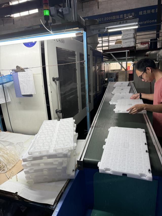 Reliadeck Natural 30cm x 60cm (12’’ x 24’’) Snaplock