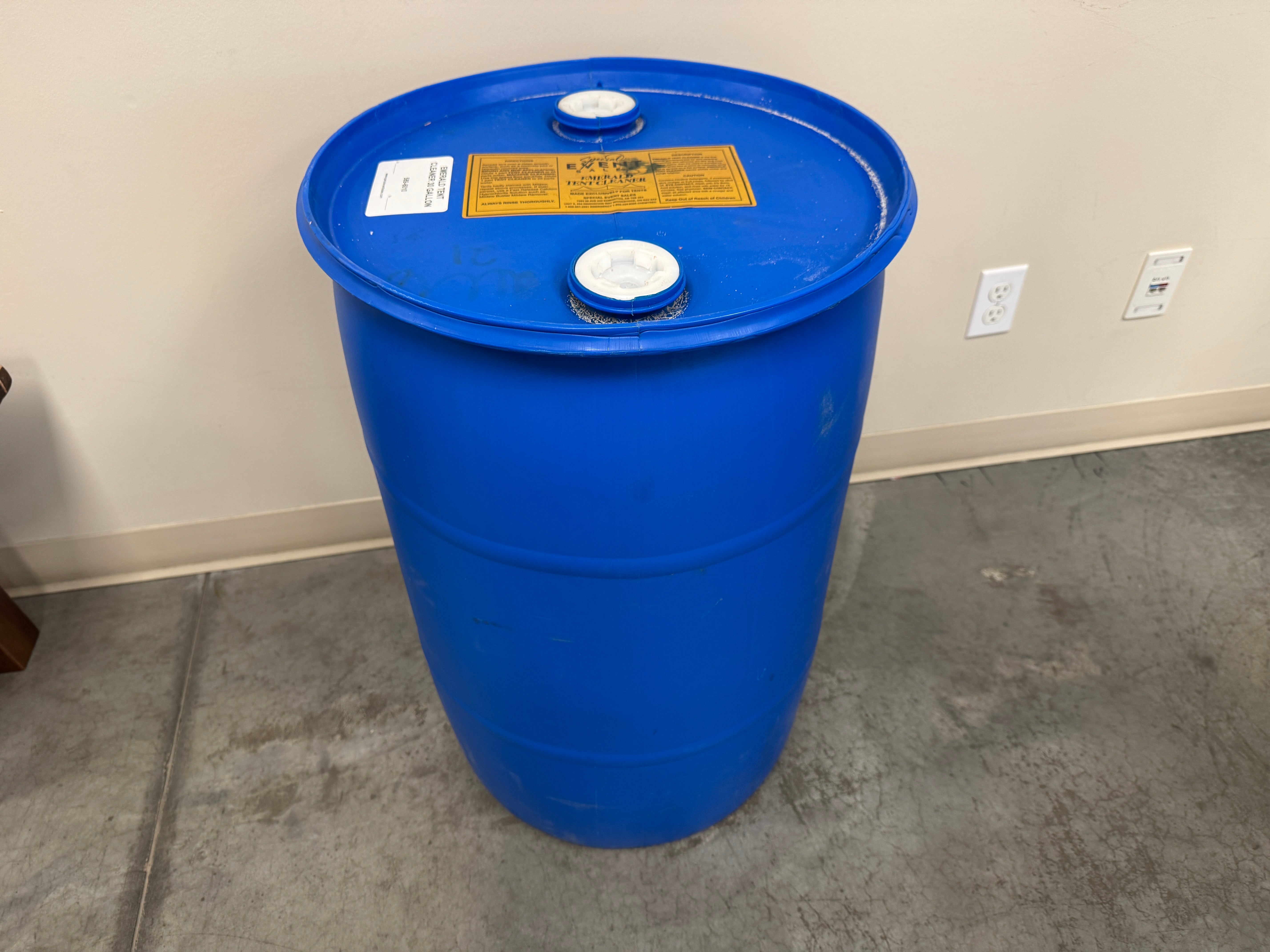 Emerald Tent Cleaner 30 Gallon Tent Accessory