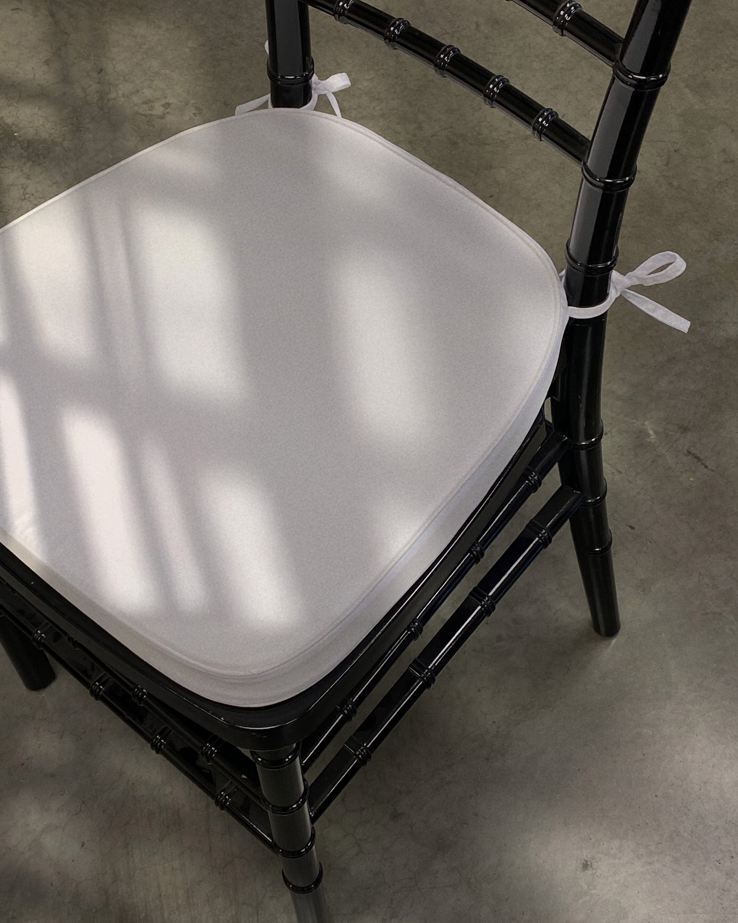 Soft White Chair Cushion For Chiavari With Ties