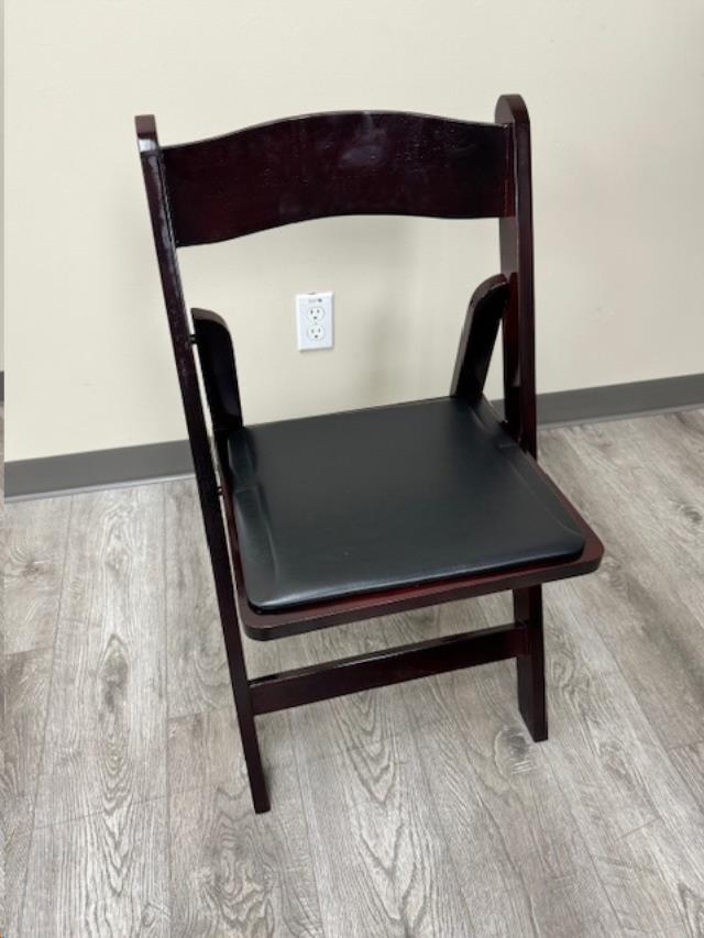 Chair, Mahogany Folding w/ Black Pad