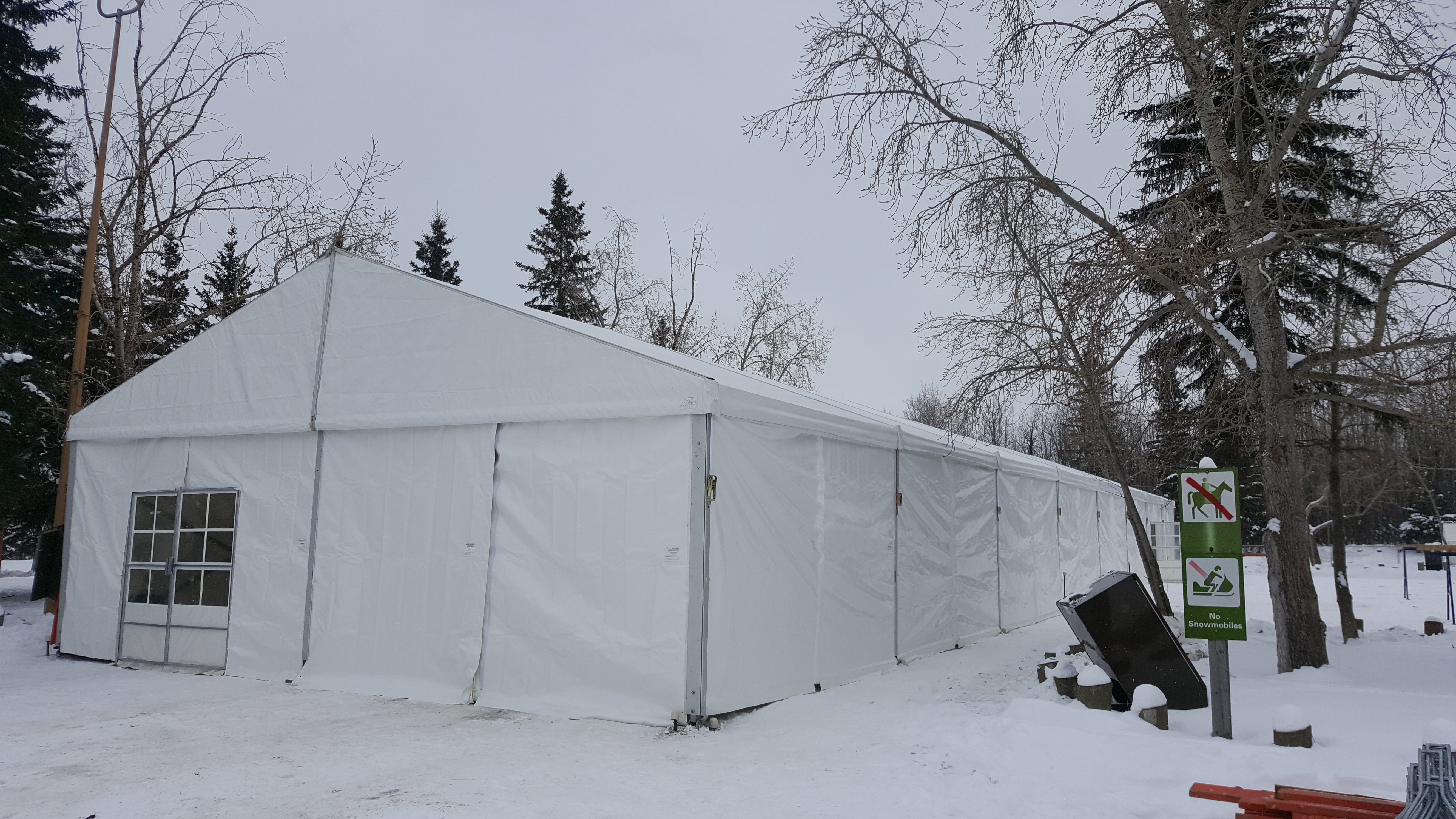 Clearspan Tent, 9M X 40M Plain Walls