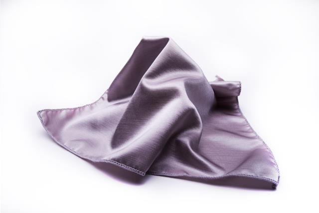 Tablecloth 90" X 156" Silver Majestic