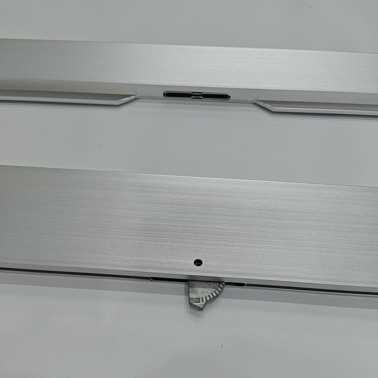 DancePro Edge, 4' Male Left Corner Silver