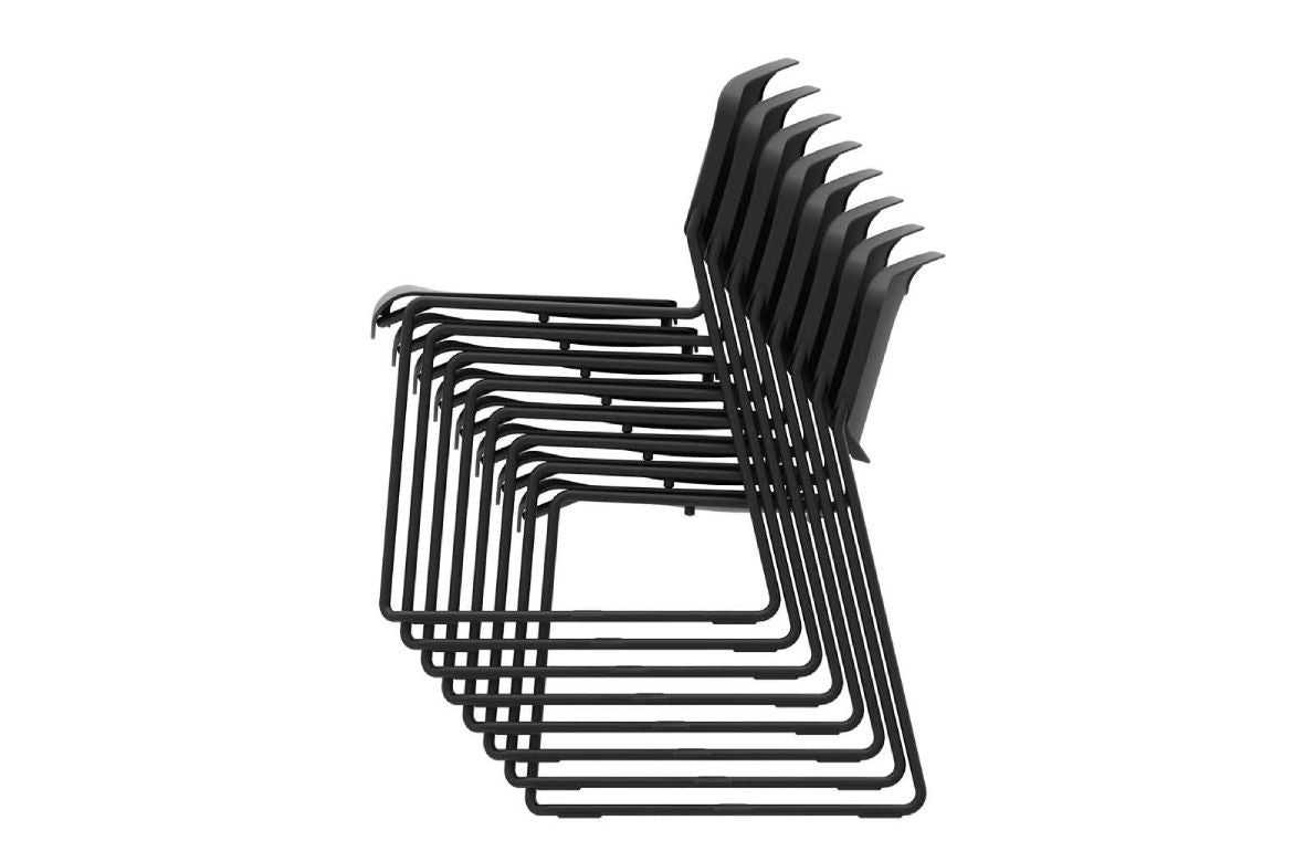 Chair, Bryggen Sled Base Black/Black Plastic