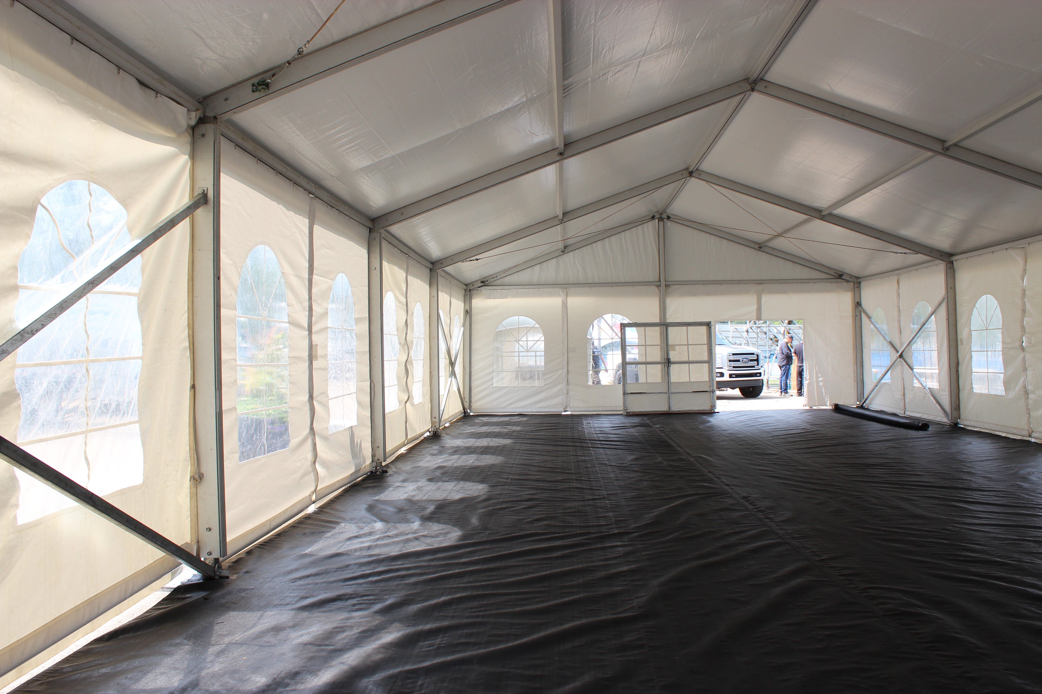 Clearspan Tent, 9M X 20M French Windows